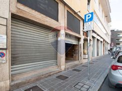 Negozio/Locale commerciale in Commerciale