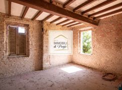 Casa Bi/Trifamiliare in Residenziale
