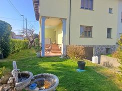 Casa Bi/Trifamiliare in Residenziale