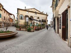 Negozio/Locale commerciale in Commerciale
