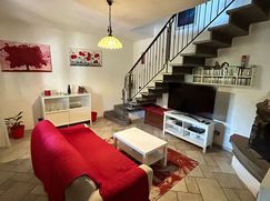 Casa Bi/Trifamiliare in Residenziale