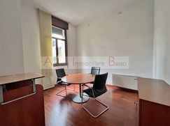 Ufficio in Commerciale