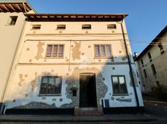 Casa Bi/Trifamiliare in Residenziale