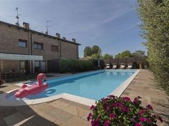 Casa Bi/Trifamiliare in Residenziale