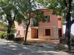 Casa Bi/Trifamiliare in Residenziale