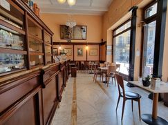 Attività/Licenza (con o senza mura) in Commerciale