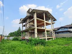 Casa Bi/Trifamiliare in Residenziale