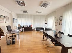 Ufficio in Commerciale