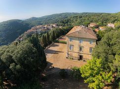 Casa Bi/Trifamiliare in Residenziale