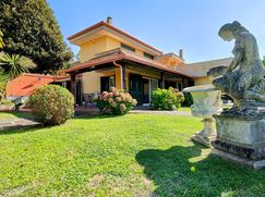 Villa in Residenziale