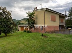 Casa Bi/Trifamiliare in Residenziale