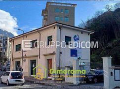 Ufficio in Commerciale
