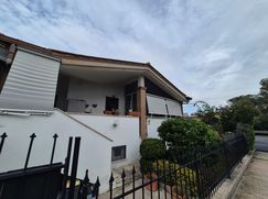 Casa Bi/Trifamiliare in Residenziale