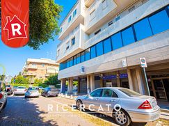 Ufficio in Commerciale