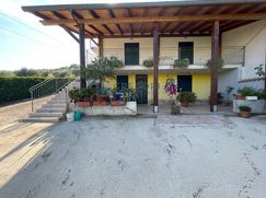 Casa Bi/Trifamiliare in Residenziale