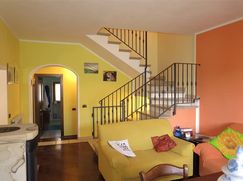 Casa Bi/Trifamiliare in Residenziale