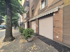 Negozio/Locale commerciale in Commerciale