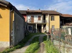 Casa Bi/Trifamiliare in Residenziale