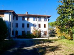 Casa Bi/Trifamiliare in Residenziale