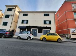 Negozio/Locale commerciale in Commerciale