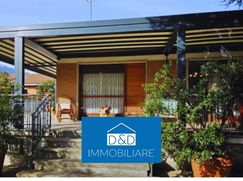 Casa Bi/Trifamiliare in Residenziale