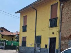 Casa Bi/Trifamiliare in Residenziale
