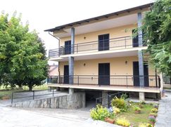 Casa Bi/Trifamiliare in Residenziale