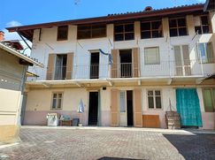 Casa Bi/Trifamiliare in Residenziale