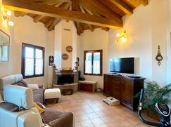 Casa Bi/Trifamiliare in Residenziale