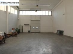 Capannone in Commerciale