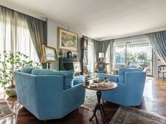 Casa Bi/Trifamiliare in Residenziale