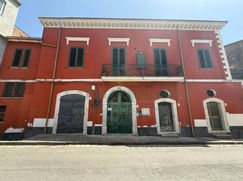 Casa Bi/Trifamiliare in Residenziale