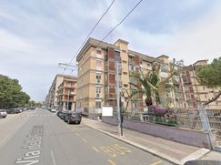 Negozio/Locale commerciale in Commerciale