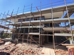 Casa Bi/Trifamiliare in Residenziale