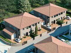Casa Bi/Trifamiliare in Residenziale