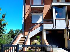 Casa Bi/Trifamiliare in Residenziale