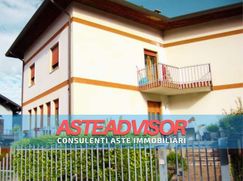 Casa Bi/Trifamiliare in Residenziale