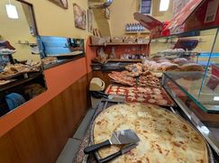 Attività/Licenza (con o senza mura) in Commerciale