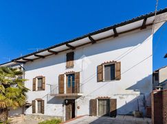 Casa Bi/Trifamiliare in Residenziale