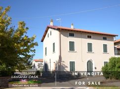 Casa Bi/Trifamiliare in Residenziale