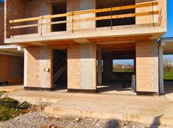 Casa Bi/Trifamiliare in Residenziale
