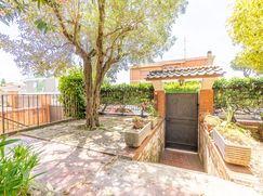 Casa Bi/Trifamiliare in Residenziale