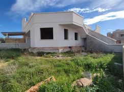 Casa Bi/Trifamiliare in Residenziale