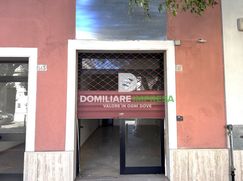Negozio/Locale commerciale in Commerciale