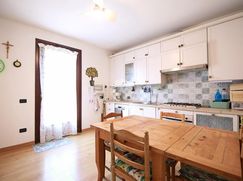 Casa Bi/Trifamiliare in Residenziale