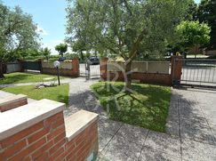 Casa Bi/Trifamiliare in Residenziale