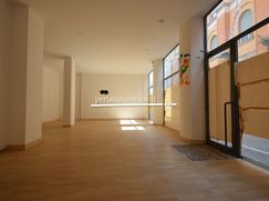 Negozio/Locale commerciale in Commerciale