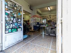 Negozio/Locale commerciale in Commerciale
