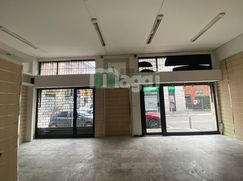 Negozio/Locale commerciale in Commerciale