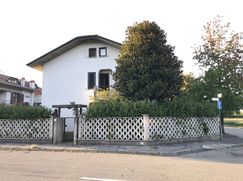 Casa Bi/Trifamiliare in Residenziale